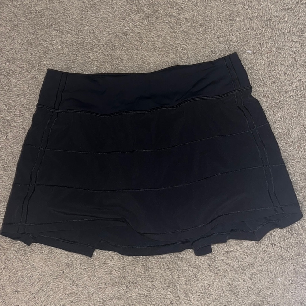 Black lululemon pace revival skirt